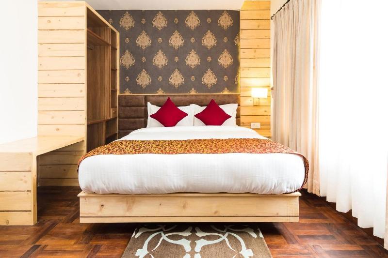 Fresco Retreat image
