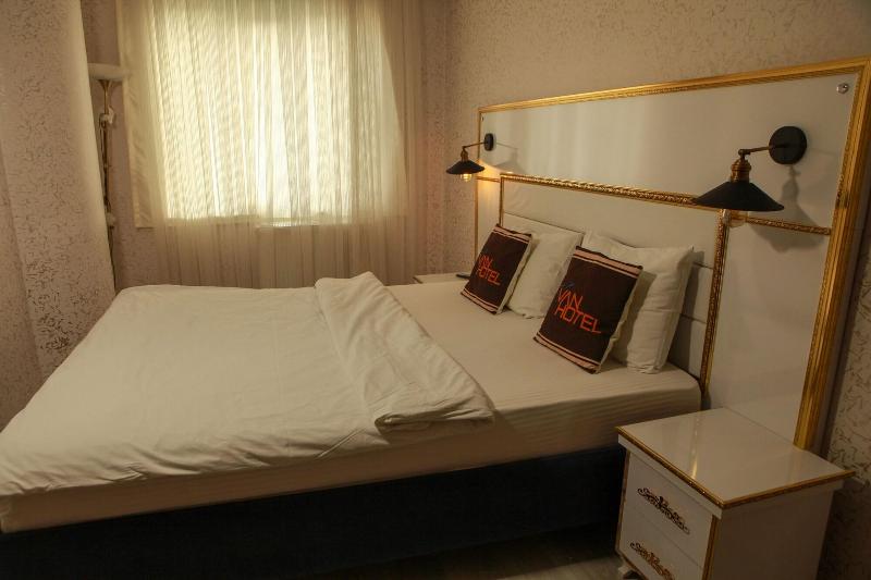 Van Hotel image