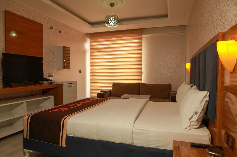 Van Hotel image