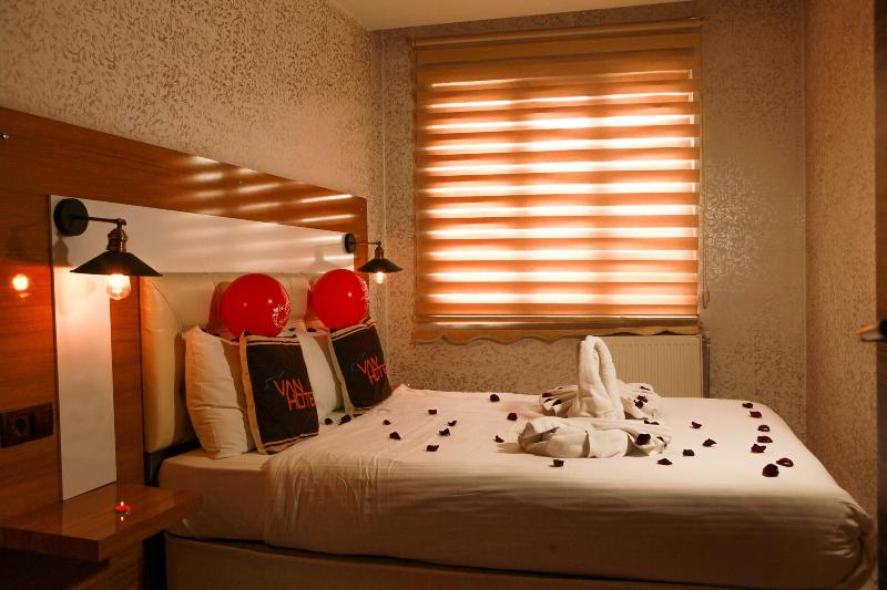 Van Hotel image