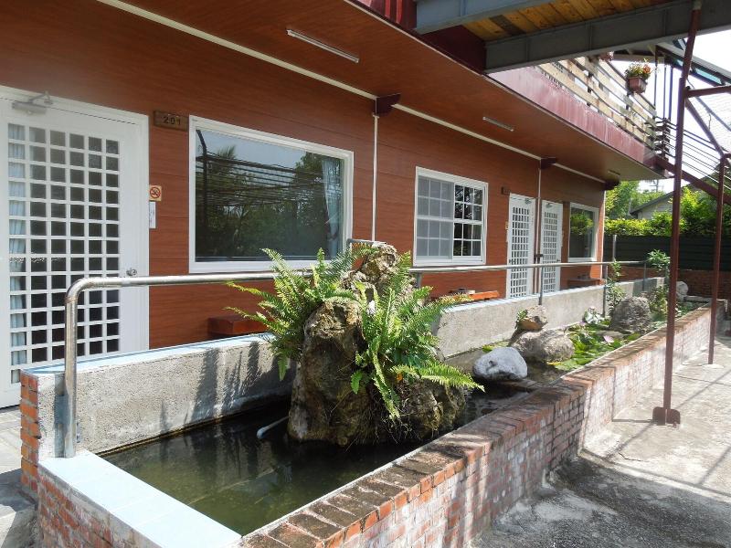 Dulan Red House image