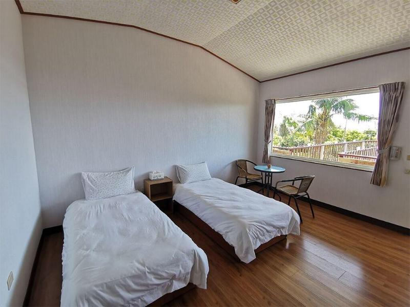 Dulan Red House image