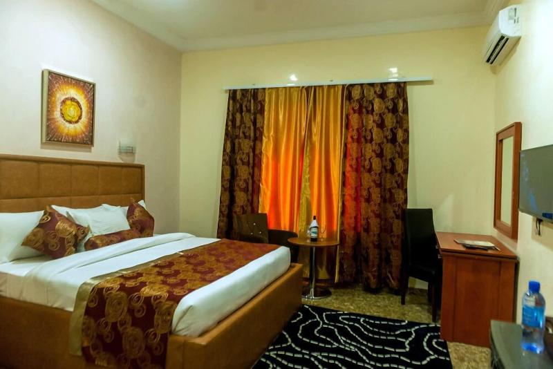 Sefcon Suites Apartment image
