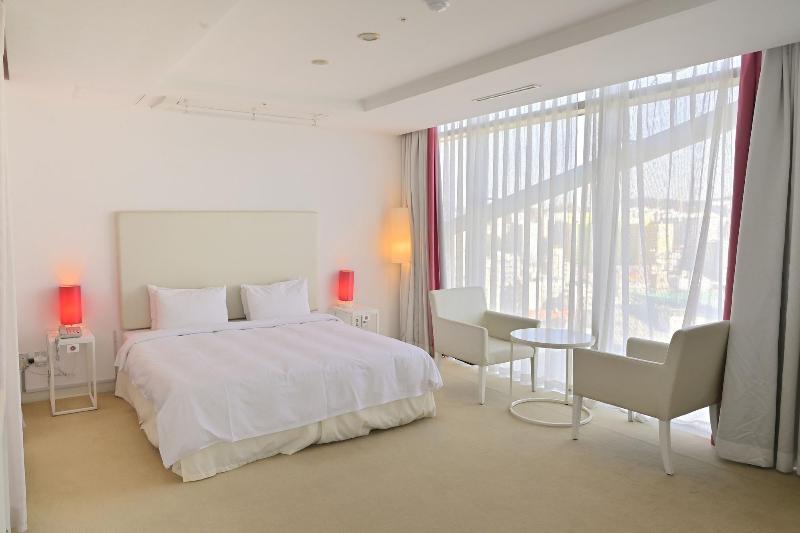 Ecograd Hotel image