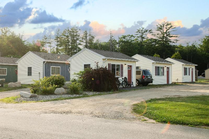 Wagon Wheel Motel image
