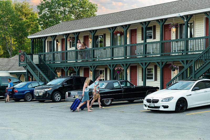 Wagon Wheel Motel image