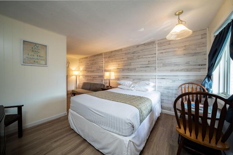 Wagon Wheel Motel image