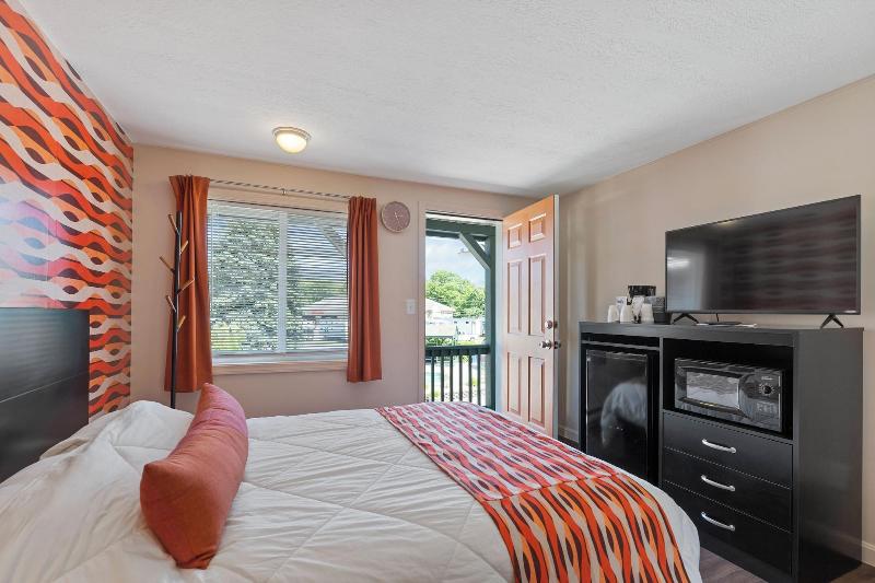 Wagon Wheel Motel image