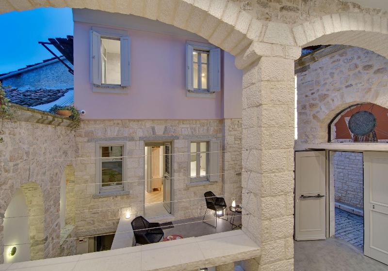 Hotel Boulgari image