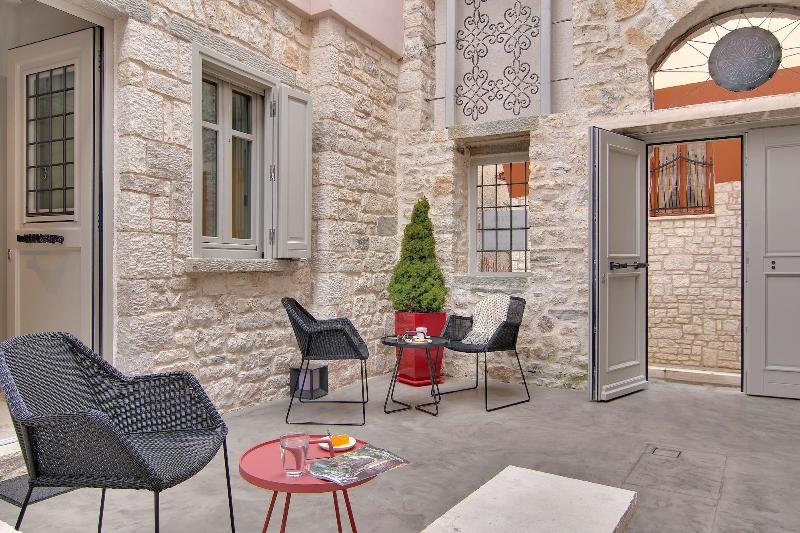 Hotel Boulgari image