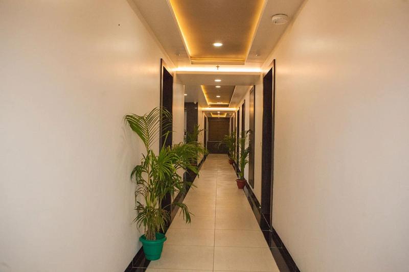 Hotel RG Inn image
