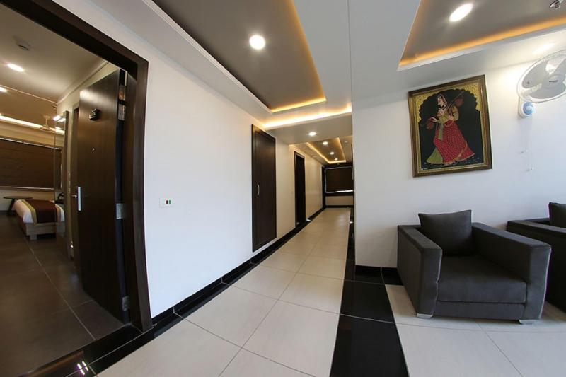 Hotel RG Inn image