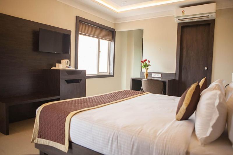 Hotel RG Inn image