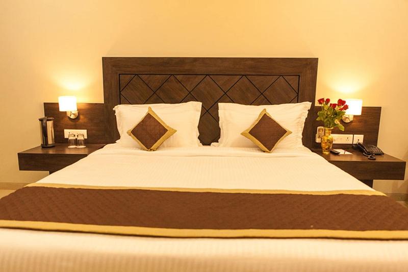 Hotel RG Inn image