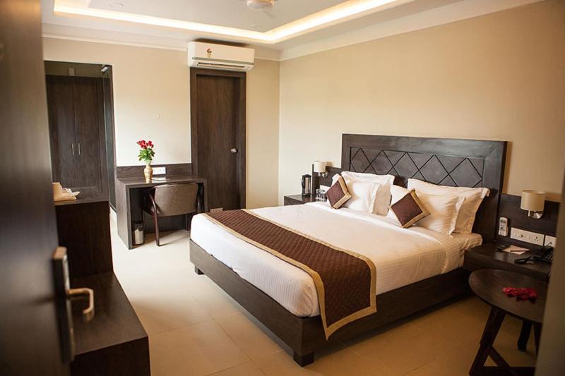 Hotel RG Inn image