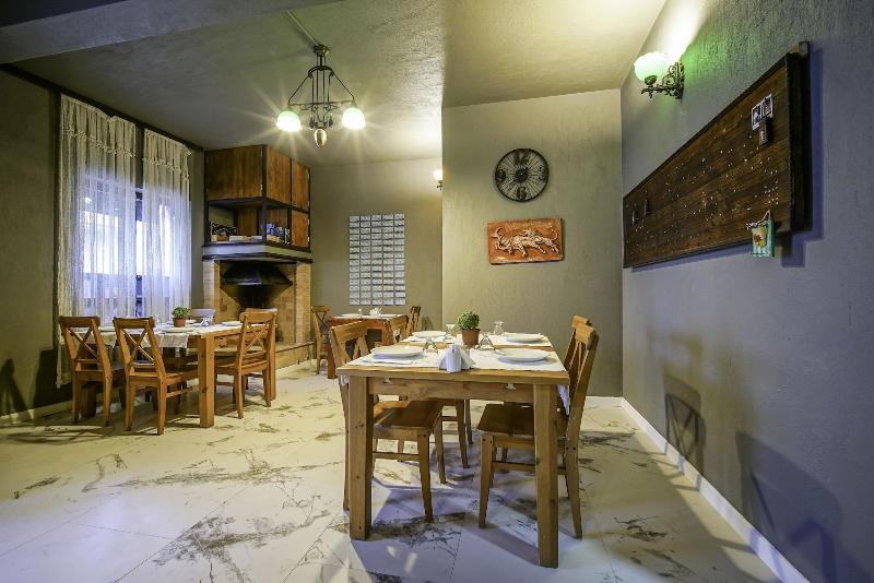 The Green Goose Hotel image