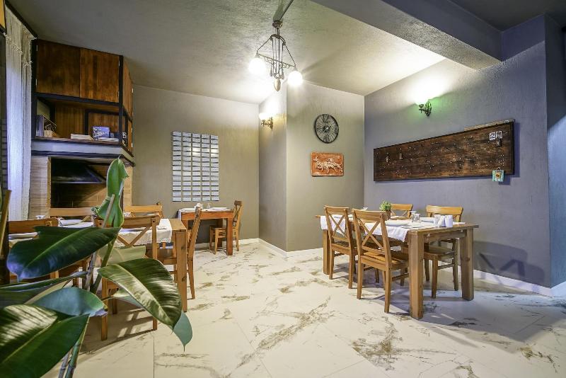 The Green Goose Hotel image