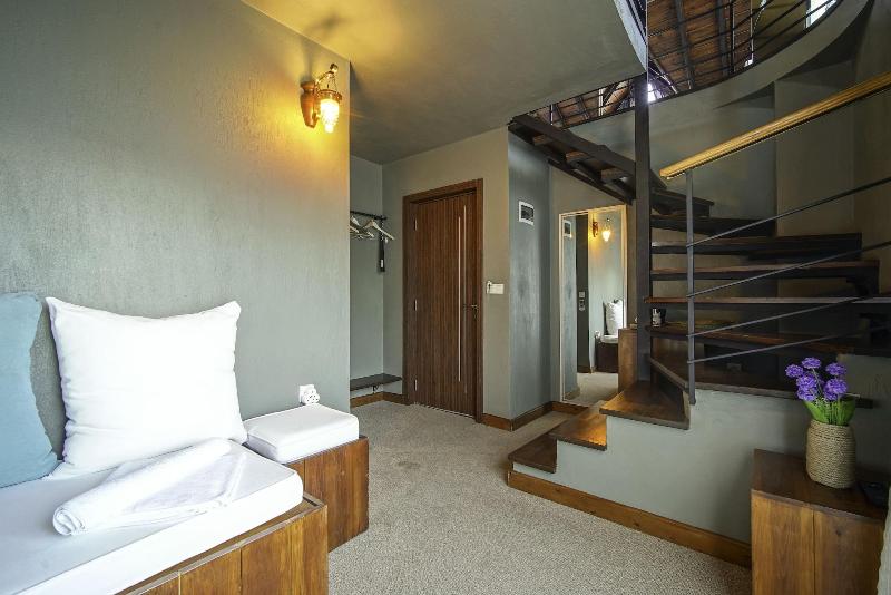 The Green Goose Hotel image