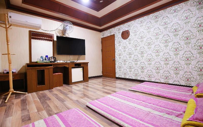 Nonsan Titanic Motel image