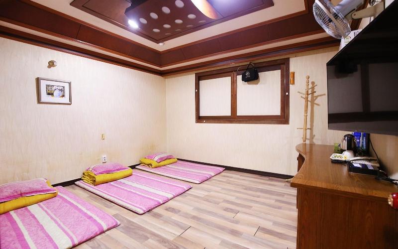 Nonsan Titanic Motel image