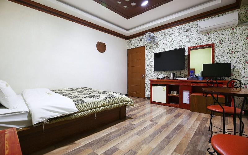 Nonsan Titanic Motel image
