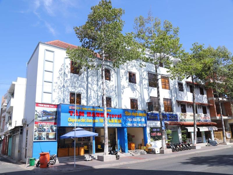 Phu Gia Hotel image