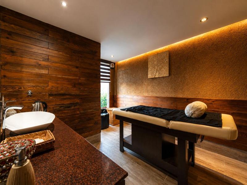 Aamari Resort image