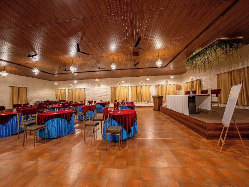 Aamari Resort image