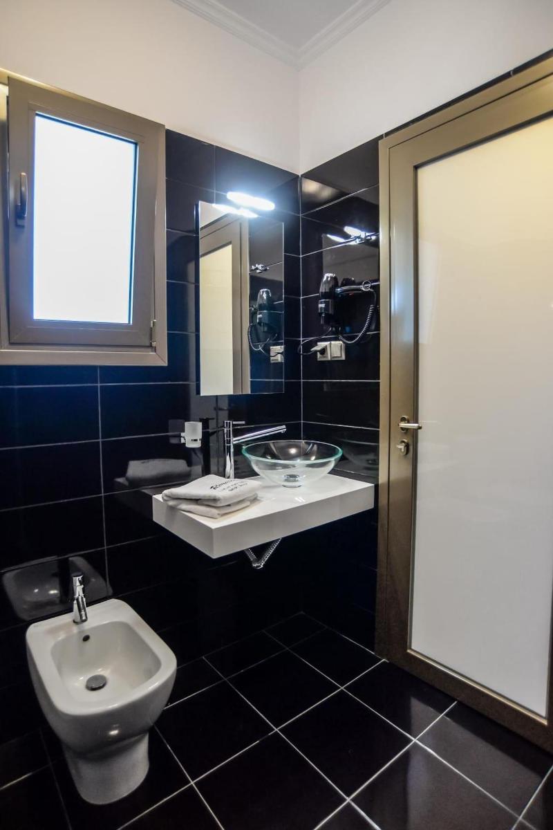 Royalty Suites Loft image