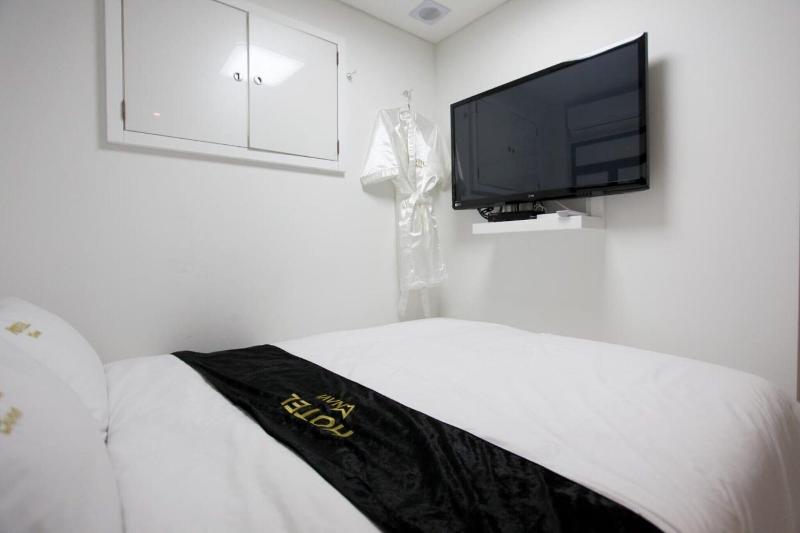 Seongbuk Nabi image