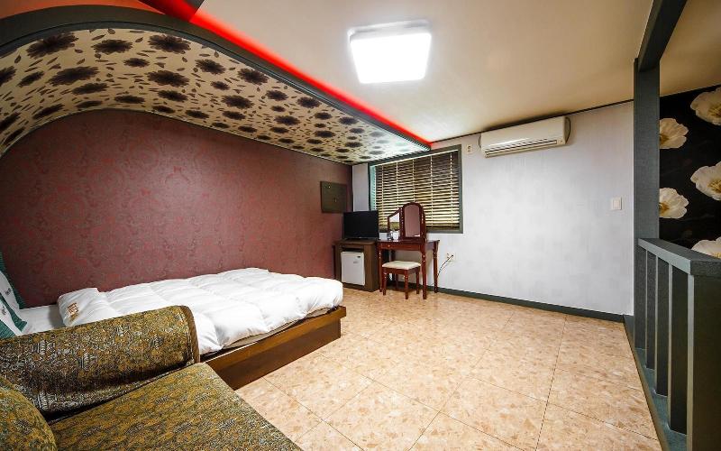 Buan Gyeokpo Chaeseok Resotel Oakville image