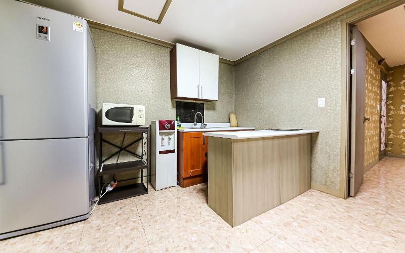 Buan Gyeokpo Chaeseok Resotel Oakville image