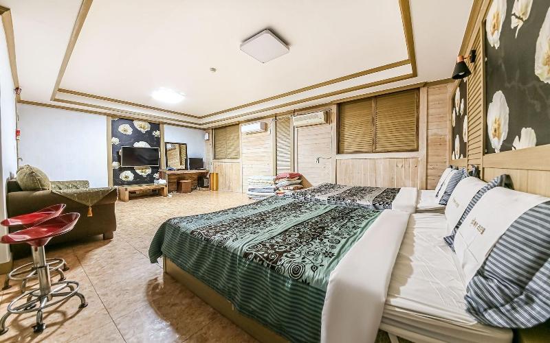 Buan Gyeokpo Chaeseok Resotel Oakville image