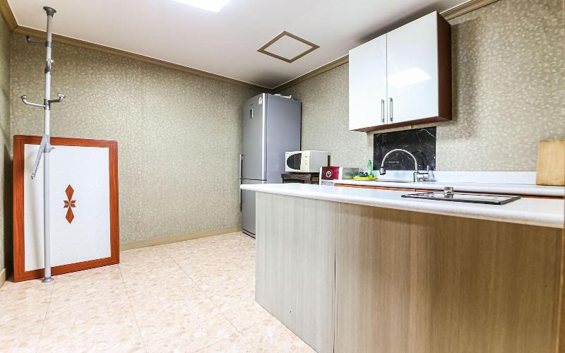 Buan Gyeokpo Chaeseok Resotel Oakville image