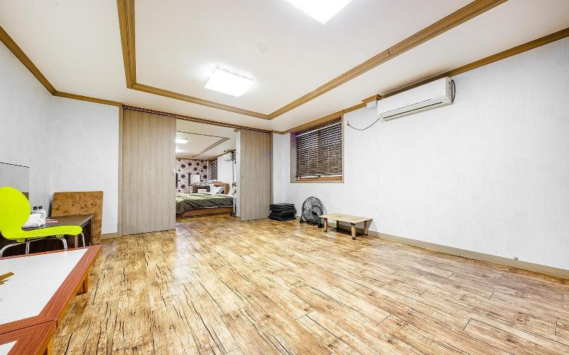 Buan Gyeokpo Chaeseok Resotel Oakville image