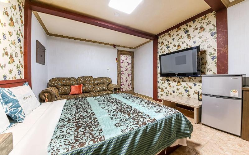 Buan Gyeokpo Chaeseok Resotel Oakville image