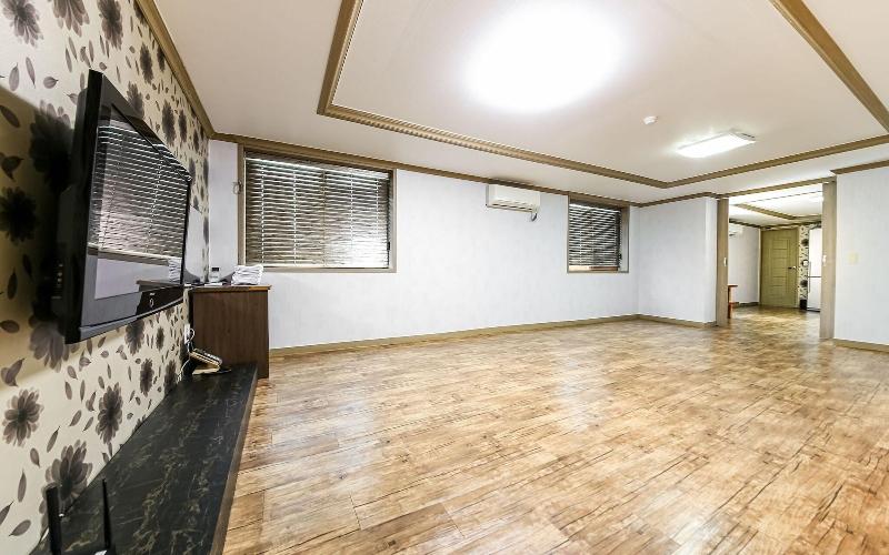 Buan Gyeokpo Chaeseok Resotel Oakville image