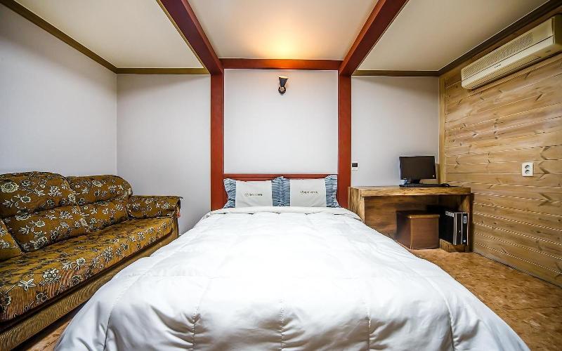 Buan Gyeokpo Chaeseok Resotel Oakville image