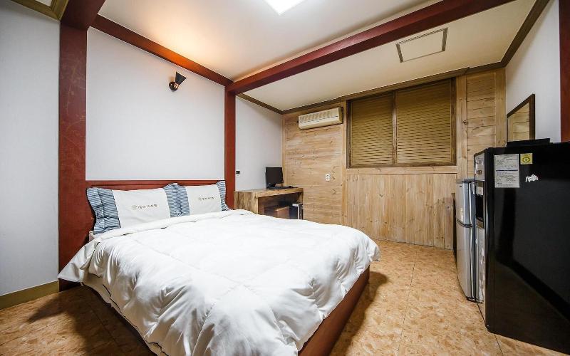 Buan Gyeokpo Chaeseok Resotel Oakville image