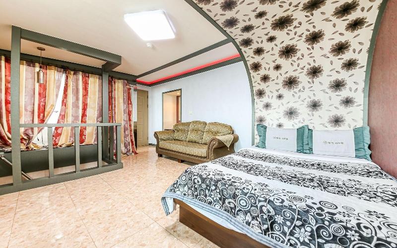 Buan Gyeokpo Chaeseok Resotel Oakville image