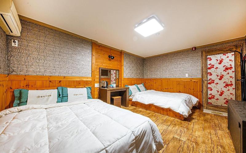 Buan Gyeokpo Chaeseok Resotel Oakville image