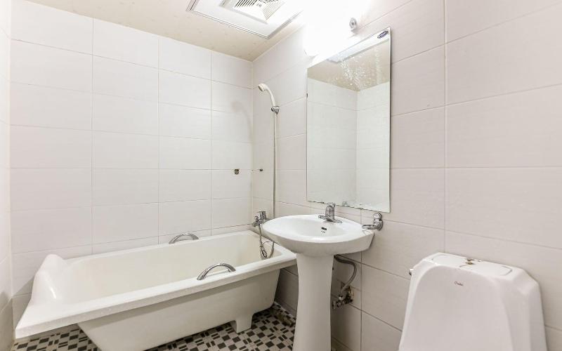 Buan Gyeokpo Chaeseok Resotel Oakville image