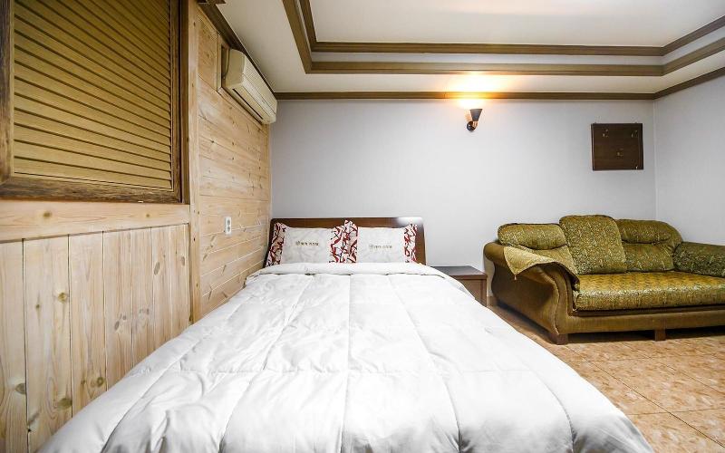 Buan Gyeokpo Chaeseok Resotel Oakville image