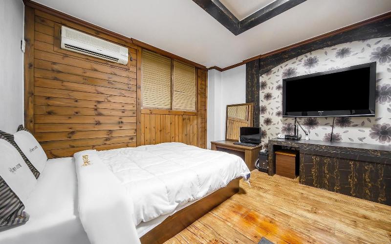 Buan Gyeokpo Chaeseok Resotel Oakville image