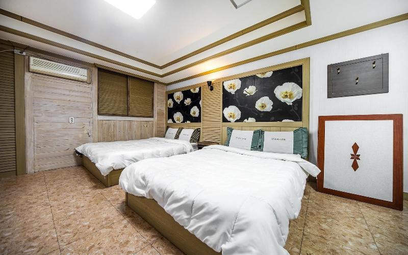 Buan Gyeokpo Chaeseok Resotel Oakville image