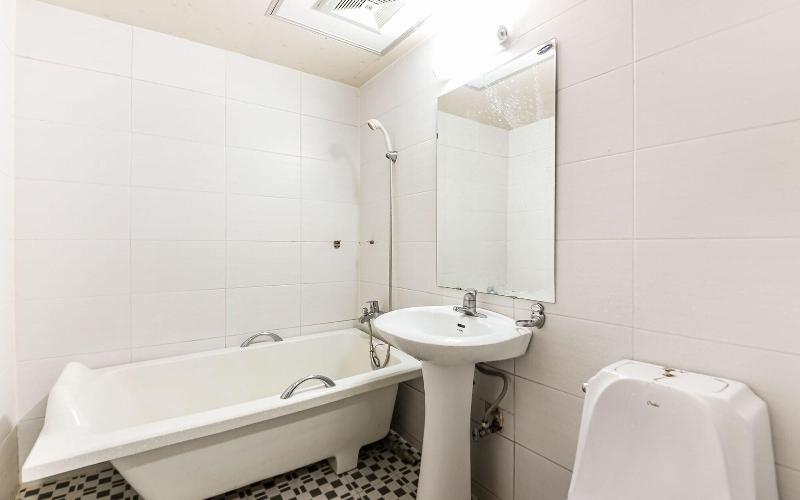 Buan Gyeokpo Chaeseok Resotel Oakville image