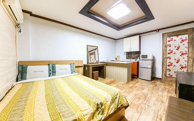 Buan Gyeokpo Chaeseok Resotel Oakville image