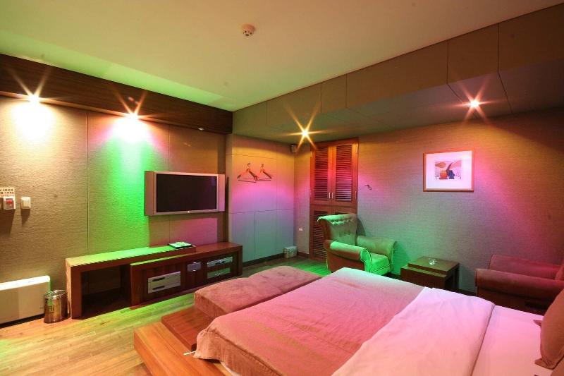 Sangbong May image