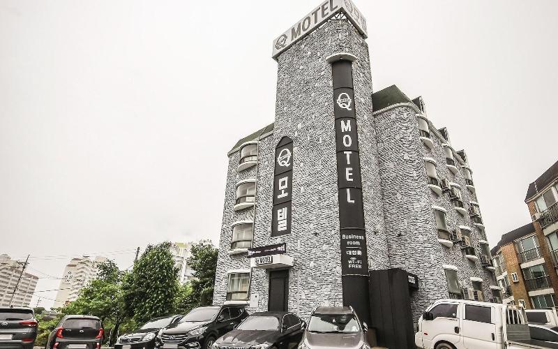 Q Motel Wanju image