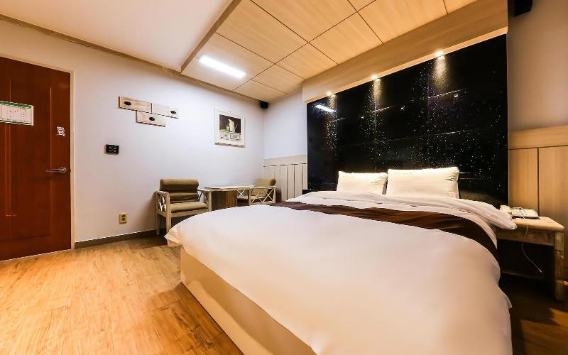 Gyeryong Hotel Venus image